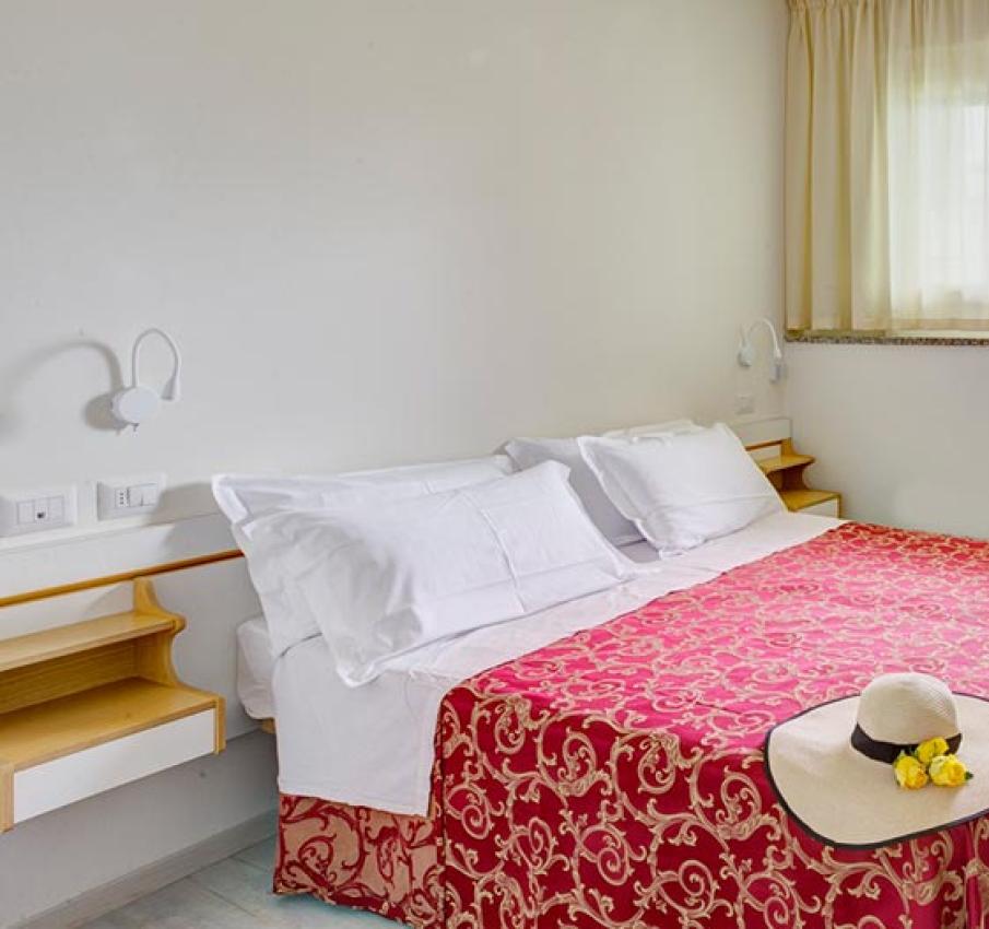 hotelclarariccione en hotel-clara-rooms 021